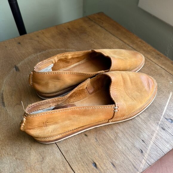 Frye Milly A Line - Women Slip On - Camel Nubuck Soft Leather - size 7.5M - Picture 6 of 6